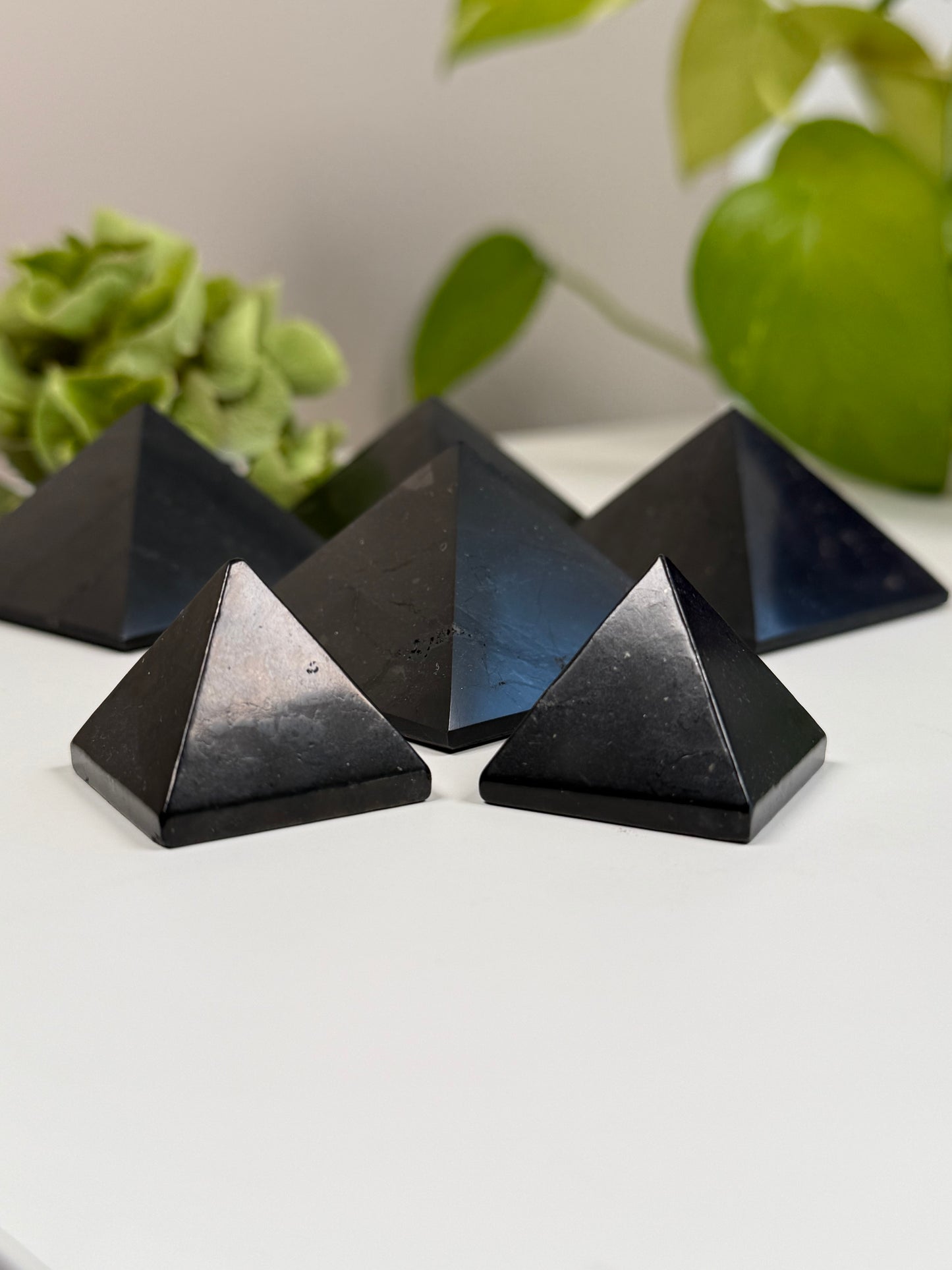 Schungit Pyramide