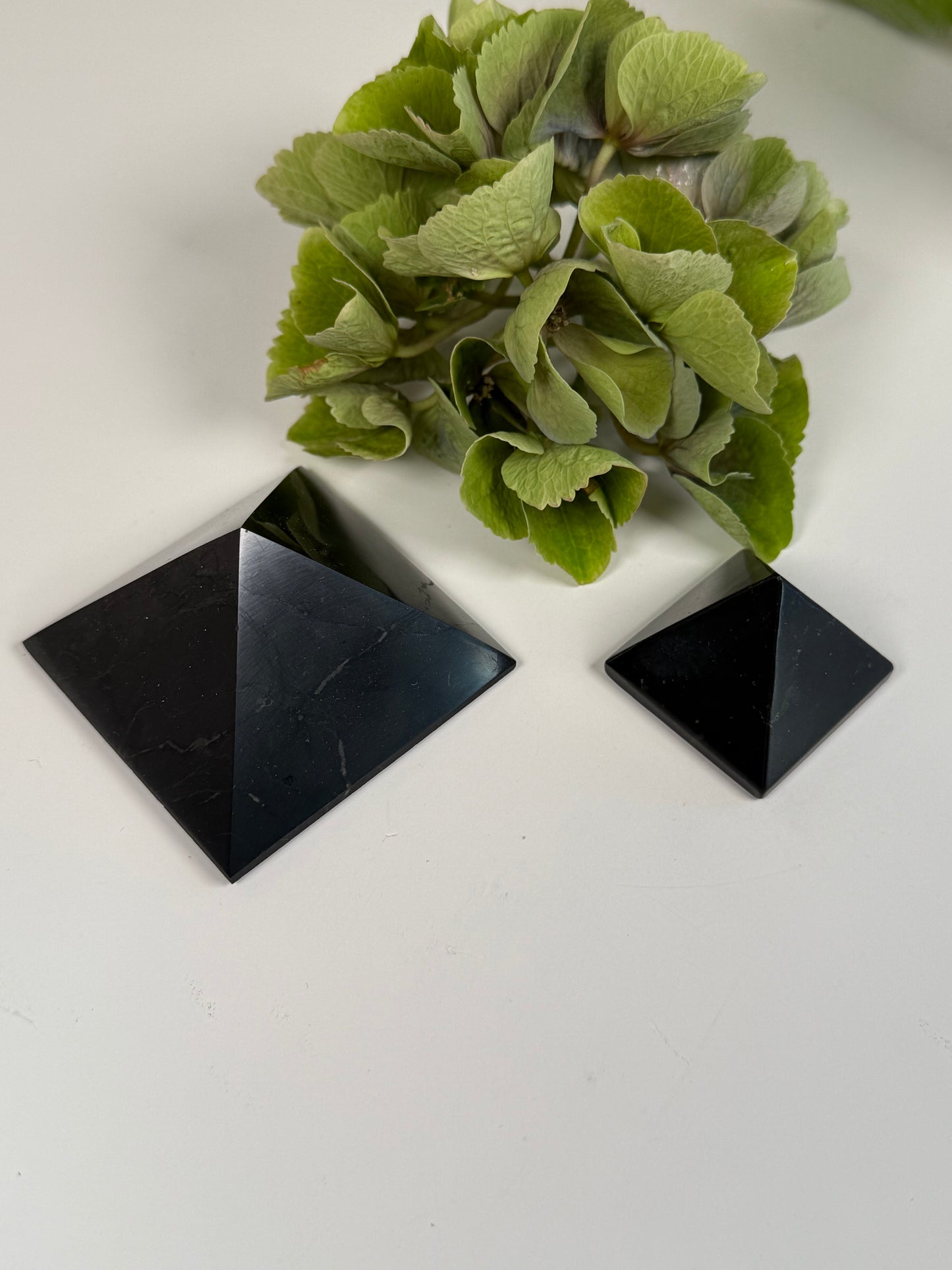 Schungit Pyramide