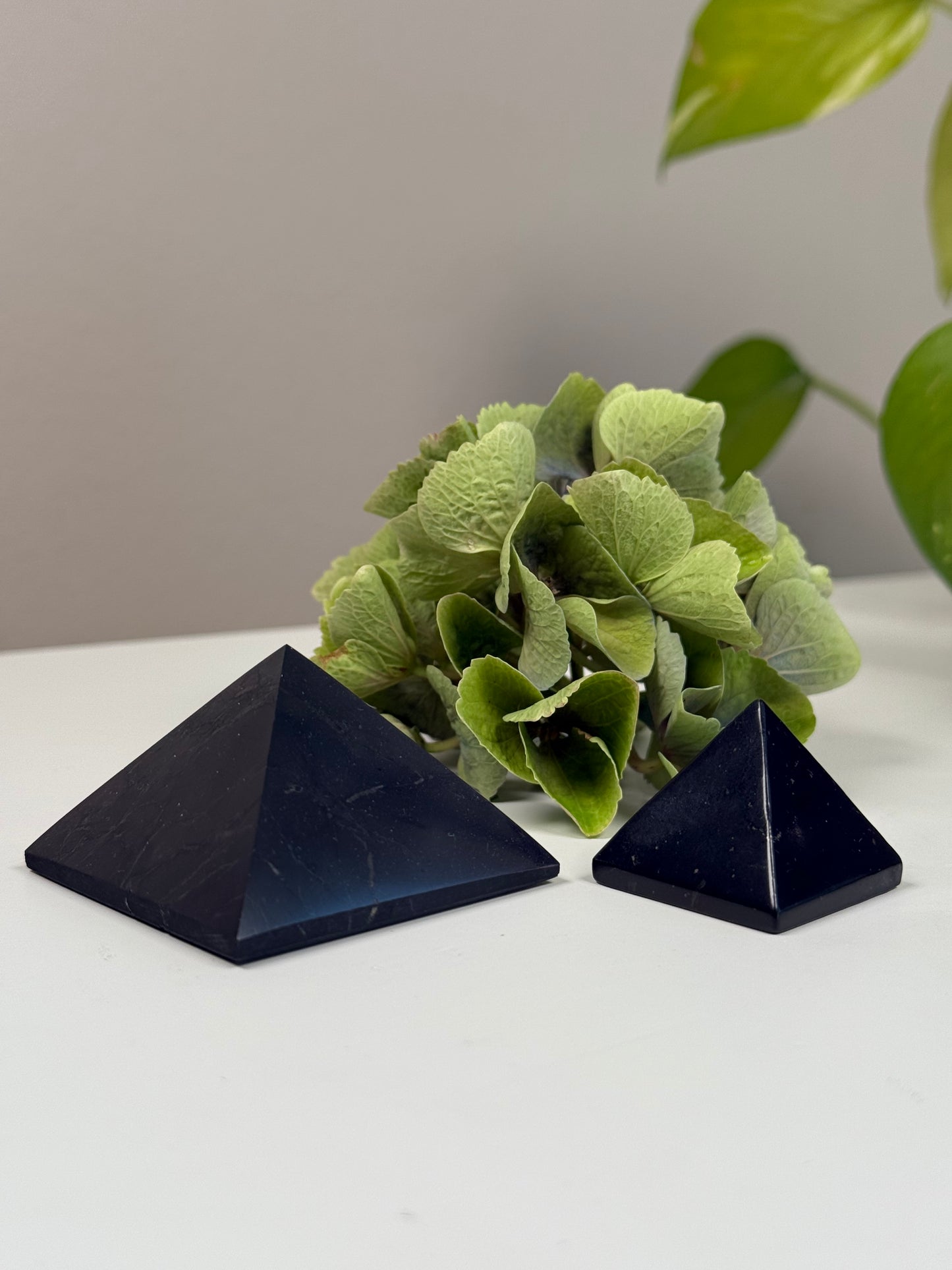 Schungit Pyramide