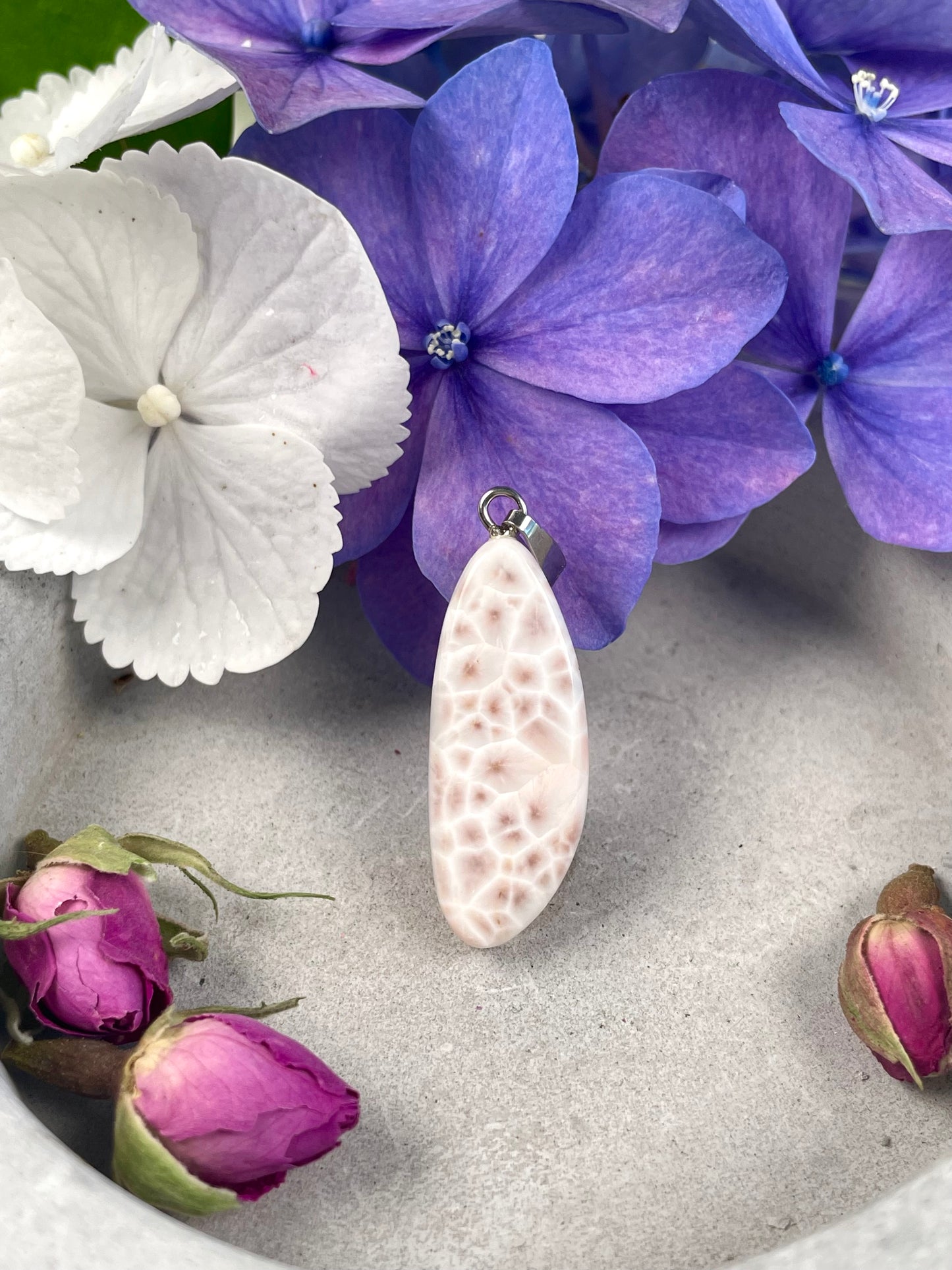 Pink Larimar (Natrolith) Anhänger Silber