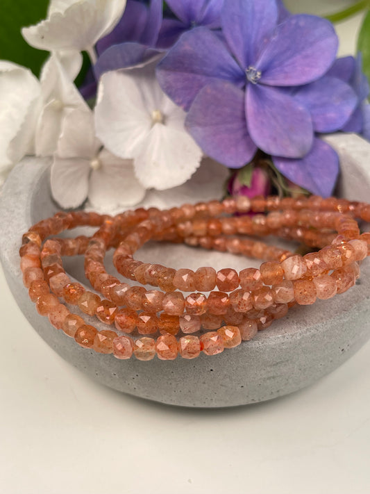 Sonnenstein Würfel Armband
