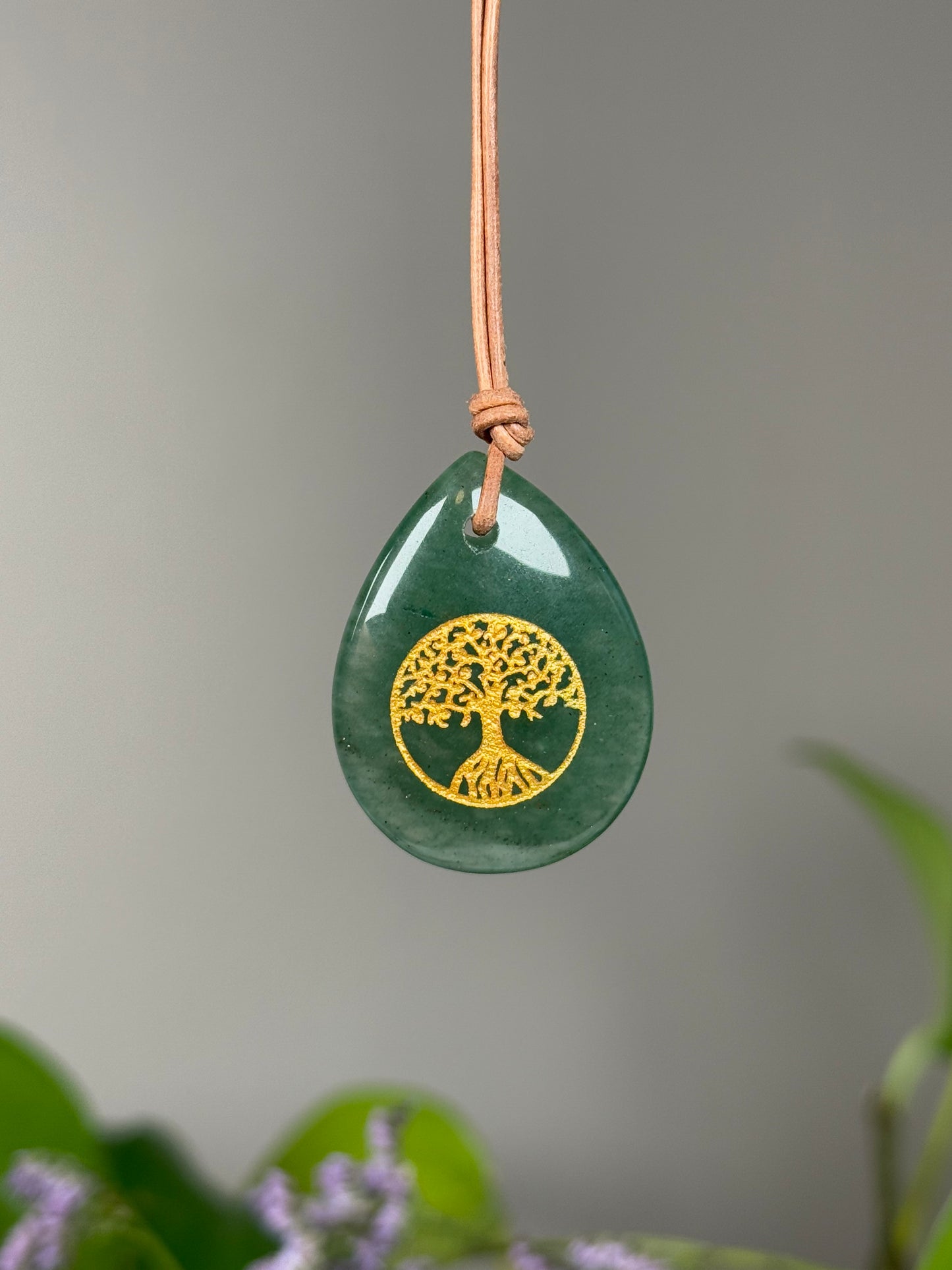 Tropfenanhänger mit Blume des Lebens